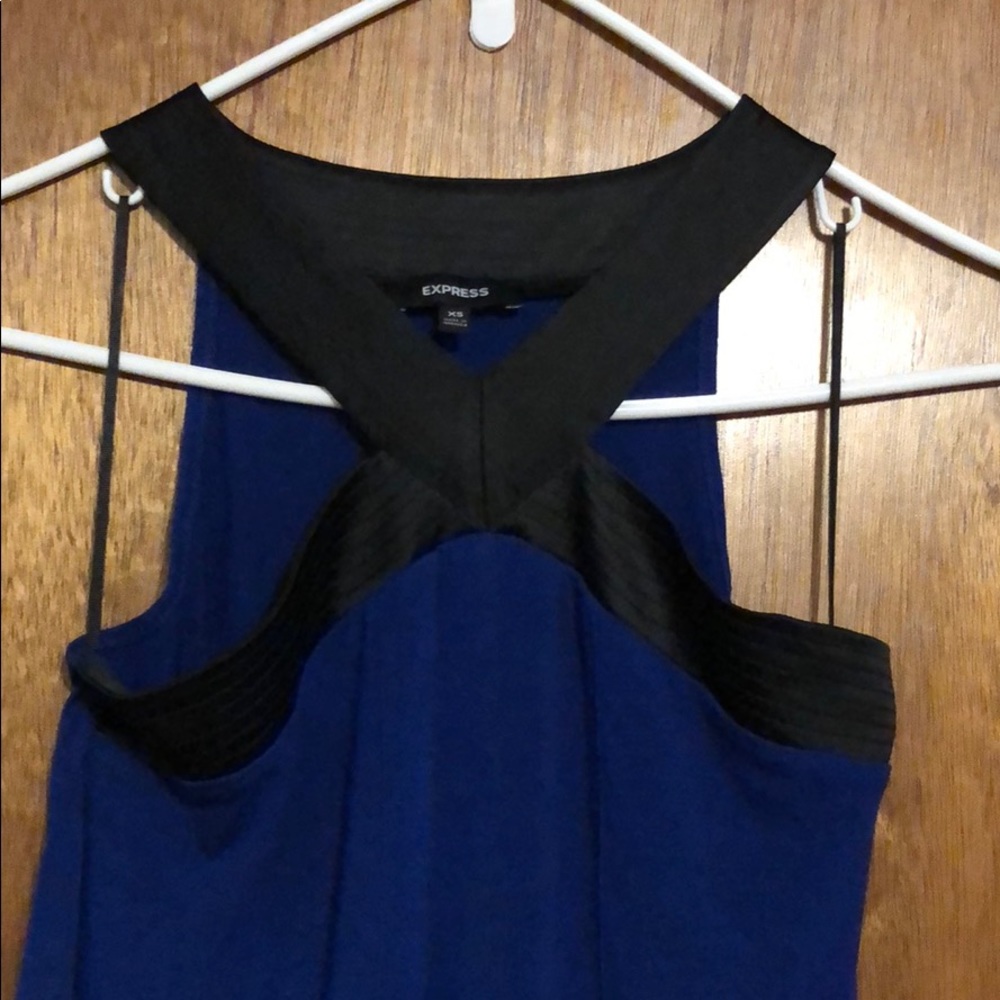 Express dress - Picture 2 of 7